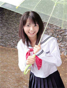 《草莓丝瓜香蕉向日葵榴莲18岁无限版免费》
