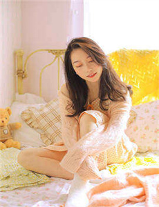 《欧美丝袜脚视频》