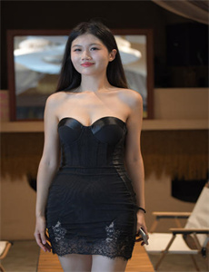 《婚礼疯狂伦交》
