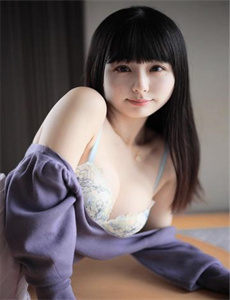 《翁公咬着小娇乳H边走边欢视频》